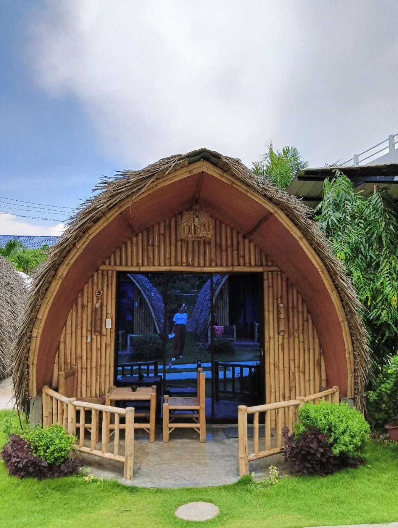 East Holiday Resort Moalboal Exterior photo